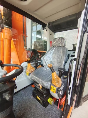 Колёсный экскаватор Jinggong JG230S