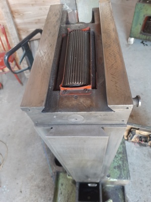 Станина фрезерного станка 676