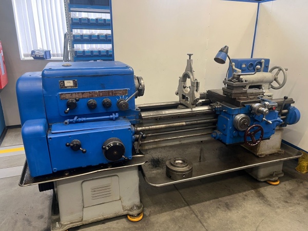 Токарно-винторезный станок 1К62