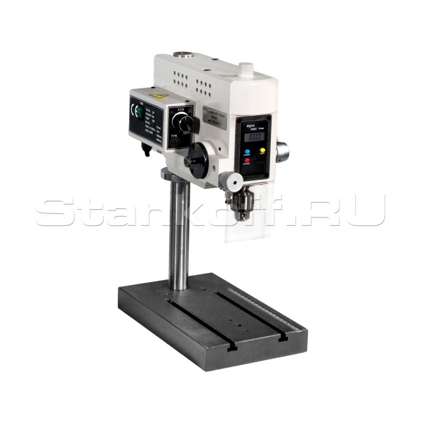 Настольный сверлильный станок CM-6V