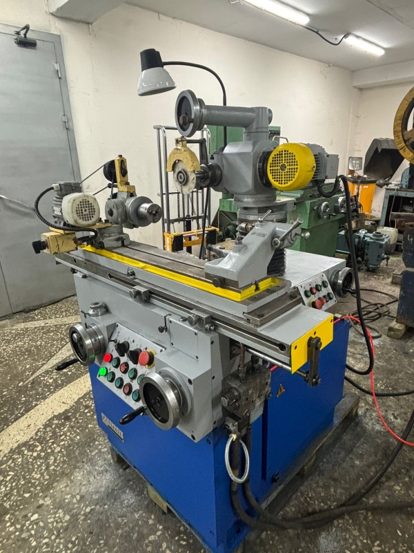 Универсально-заточной станок 3Е642Е