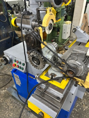 Универсально-заточной станок 3Е642Е