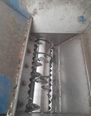 Одновальный измельчитель пластика