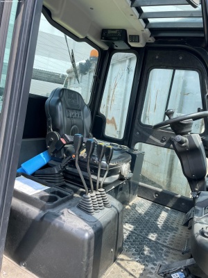 Дизельный вилочный погрузчик CLARK C80D