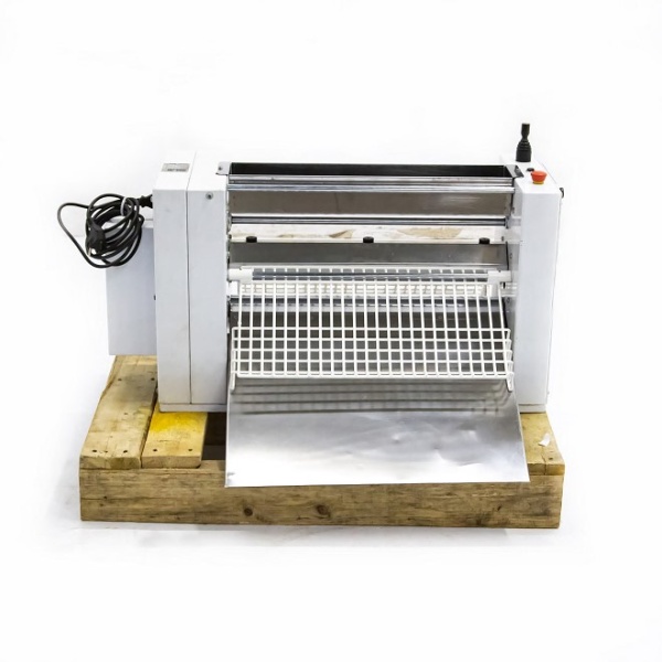 Машина тестораскаточная GGF 500 SM