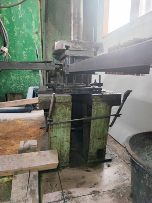 Пресс гидравлический одностоечный п6324