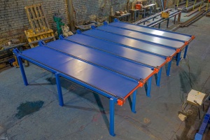 Поперечные транспортеры. Основная его задача – это накопление и перемещение бревен, доски на лесопильную линию или линию сортировки