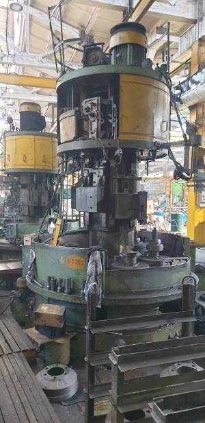 Токарный вертикальный 6 шпинд.полуавтомат 1Б 284 (инв. № 4-1747)