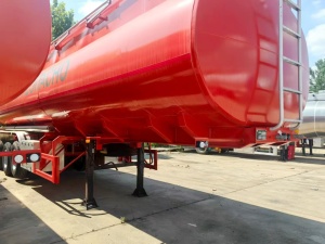 Полуприцеп-цистерна SHENGRUN SKW9402GYYA объём 36м3, для перевозки светлых нефтепродуктов