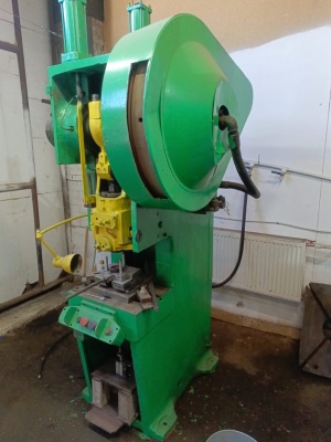 Пресс кривошипный КД2124Е ус.25 т