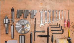 Токарно-винторезный станок CM6241/1500