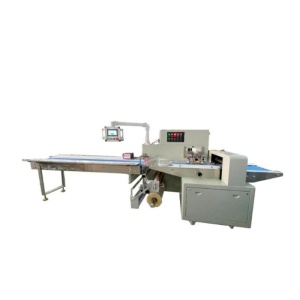 Горизонтальный станок для упаковки продукции в пакет-подушку YC-700X