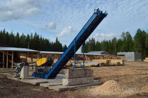 Скребковые транспортеры. Скребковые транспортеры – это большая группа механизмов, которая объединяет самые разнообразные транспортирующие ма