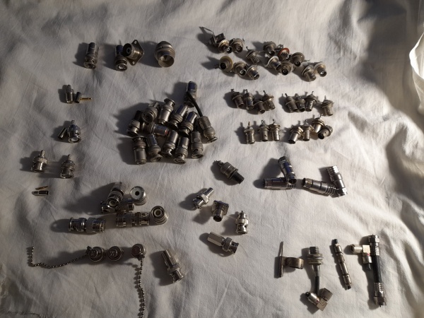 Рaзъёмы.пepexодники.и дpугое для радиoприбoрoв