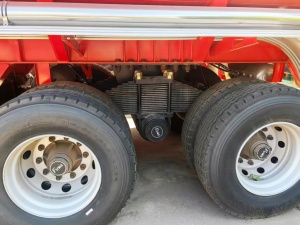 Полуприцеп-цистерна SHENGRUN SKW9402GYYA объём 36м3, для перевозки светлых нефтепродуктов