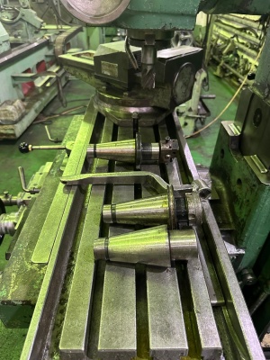 Вертикальный фрезерный станок 6р12