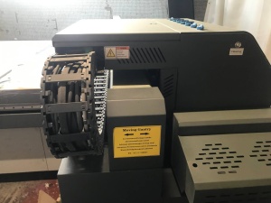 Ультрафиолетовый планшетный принтер Docan M10