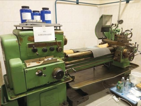 Токарно-винторезный станок 1К625 РМЦ 1400