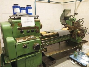 Токарно-винторезный станок 1К625 РМЦ 1400