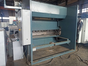 Листогибочный пресс с ЧПУ Durma AD-R 30135 (135 тонн)