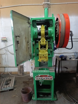 Пресс кривошипный КД2124Е ус.25 т