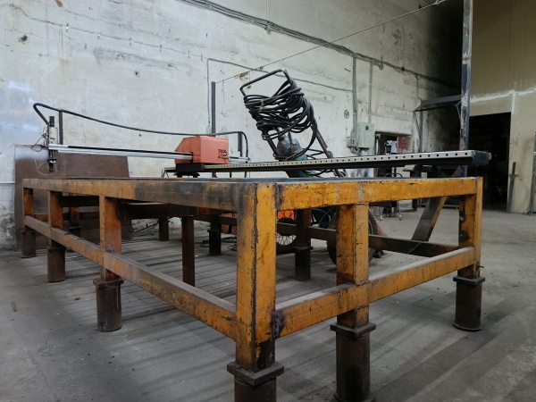 станок плазменной термической резки с ЧПУ консольного типа