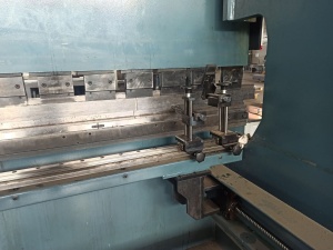 Листогибочный пресс с ЧПУ Durma AD-R 30135 (135 тонн)