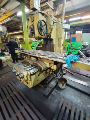 Вертикально-фрезерный FSS400