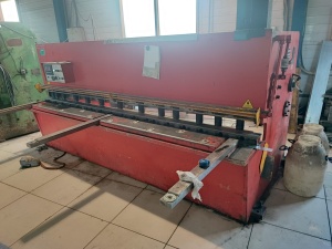 Ножницы гильотинные гидравлические QC12Y 4x3200 с ЧПУ e10-s