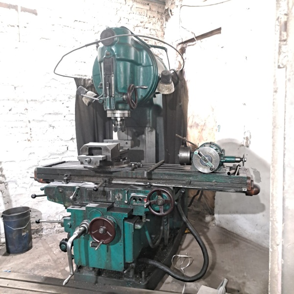 6М13П вертикально-фрезерный станок