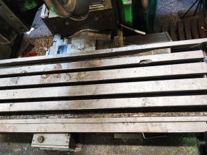 Вертикально-фрезерный станок 6Т12