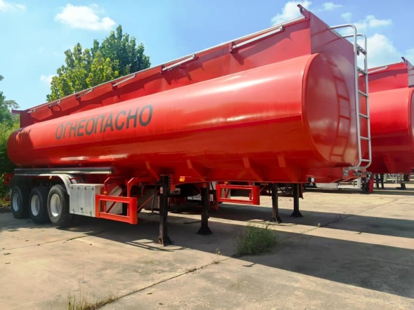 Полуприцеп-цистерна SHENGRUN SKW9402GYYA объём 36м3, для перевозки светлых нефтепродуктов