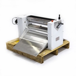 Машина тестораскаточная GGF 500 SM