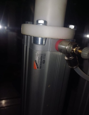 Машина для закатки банок с вакуумом взм-1