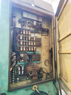 Токарно-карусельный станок 1516