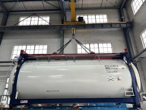 Контейнер-цистерна модели UN Т11 32К SWAP с утеплителем и пароподогревом