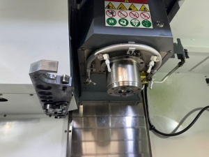 Фрезерный обрабатывающий центр Haas VF-2ss