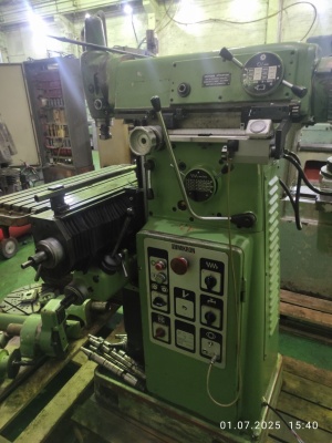 Широкоуниверсальный фрезерный станок, пр-во Швейцария Mikron WF2