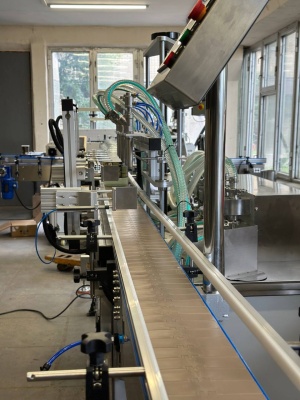 Аппарат для розлива в стеклянные бутылки