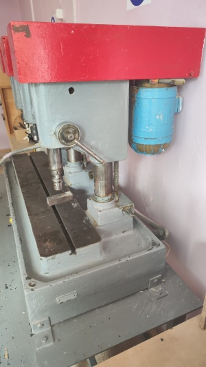 вертикально-сверлильный 2Н135, 2Н118, настольный 2н108