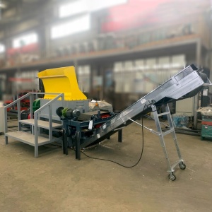 Дробилка поддонов ДП-1350 и прочего вторсырья Приемное окно 1350х300 мм