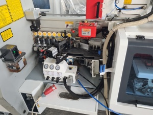 Кромкооблицовочный станок с прифуговкой Nanxing NB6JQFVKL