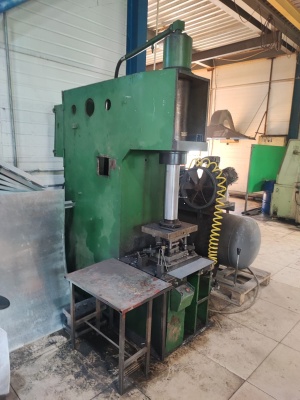 Пресс гидравлический одностоечный П6326 40тонн