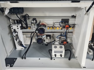 Кромкооблицовочный станок с прифуговкой Nanxing NB6JQFVKL