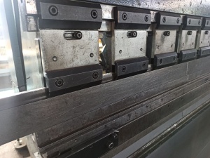 Листогибочный пресс с ЧПУ Durma AD-R 30135 (135 тонн)