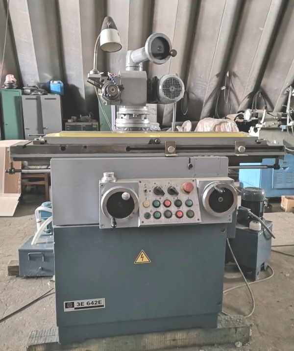 ЗАТОЧНОЙ Станок 3Е642Е (1999г) из НИИ с ОСНАСТКОЙ