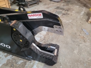 Гидроножницы по металлу HPS2800 на экскаваторы 22-32т