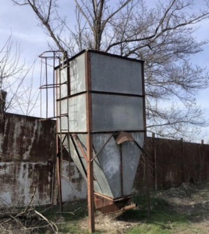 Накопительный бункер