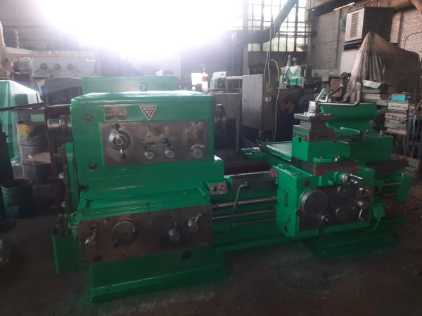 Токарно- винторезный станок РТ-21001