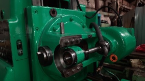 Зубофрезерный станок модели 5К32А